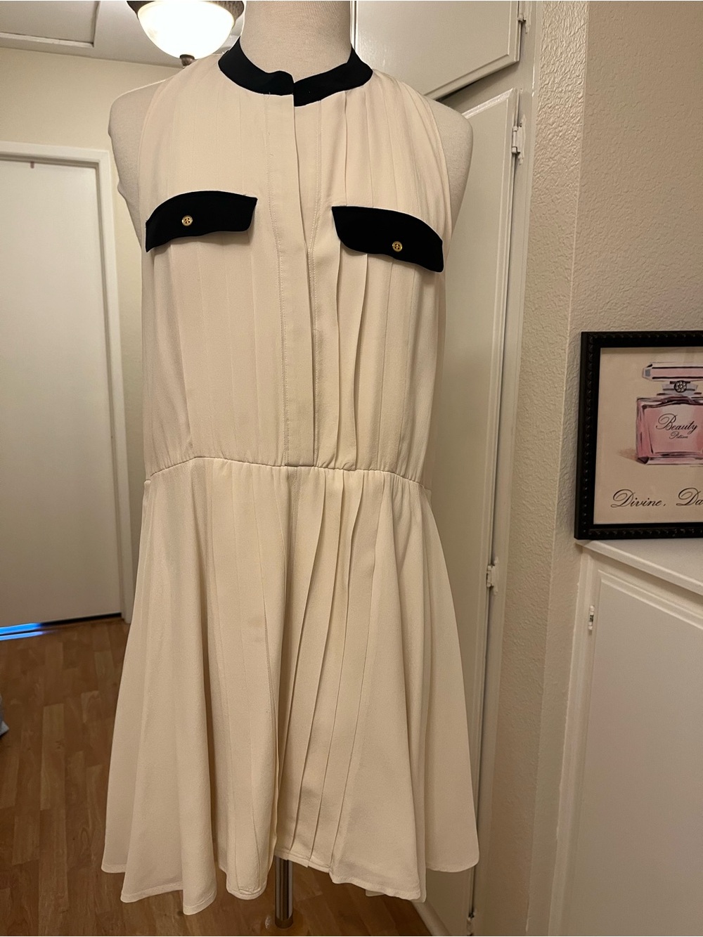 100% Silk Cream Drop Waist Dress Black Gold Contrast Chanel Style Size L